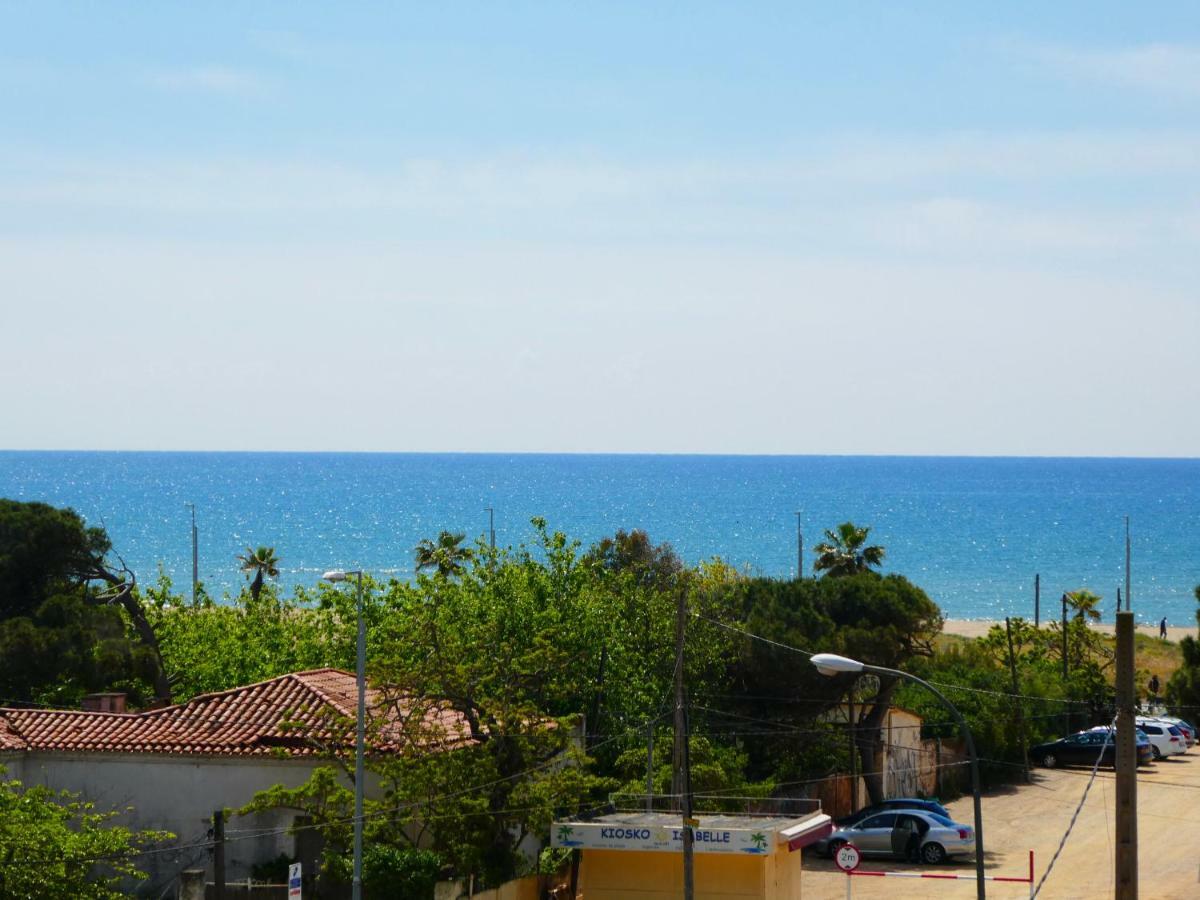 Beach House Castelldefels Luaran gambar